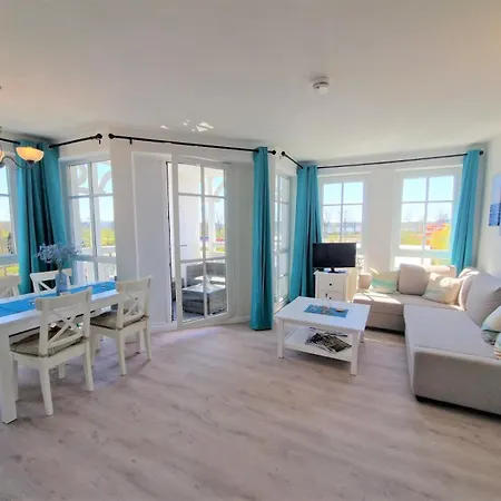 Apartment 444, Seepark